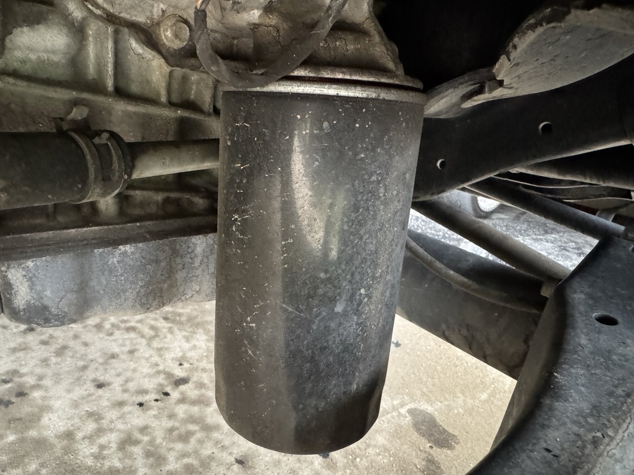 Actual Ford F-550 6.7L installed engine oil filter photographed for KingKits fitment research